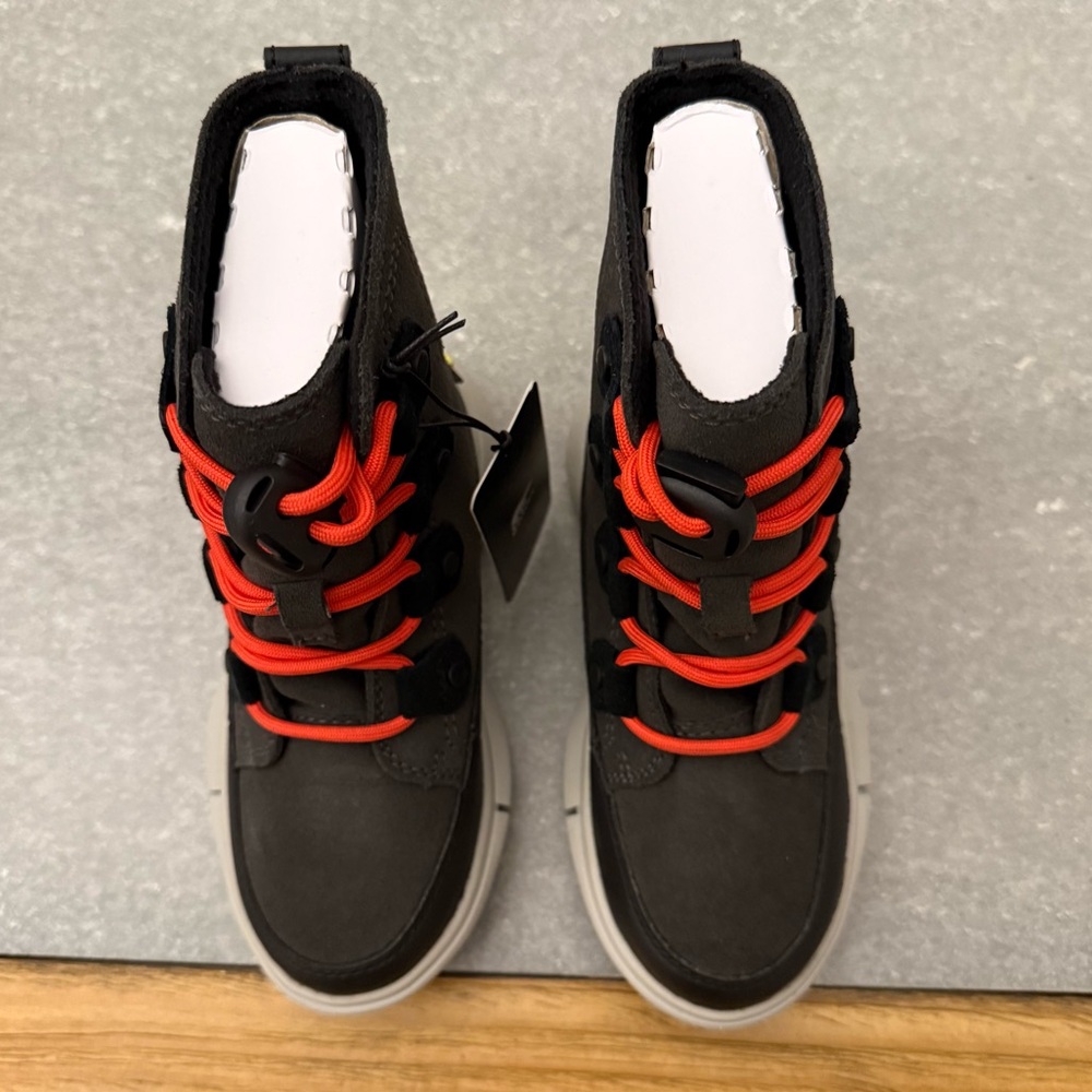 Sorel Explorer Lace WP Children’s Waterproof Insulated Boots Jet Black Size 10 - Picture 2 of 12